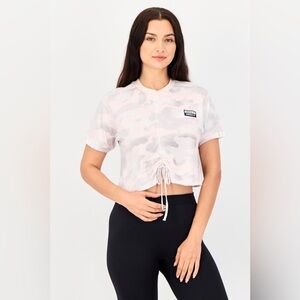 Adidas Originals Women Sportswear Fit Short Sleeves Camo Outdoor T-Shirt size M